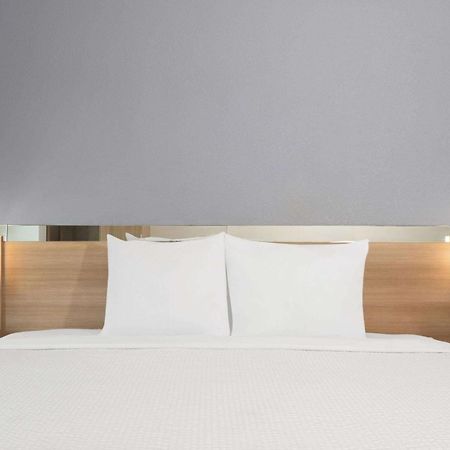 Microtel Inn & Suites By Wyndham Panama City Eksteriør billede