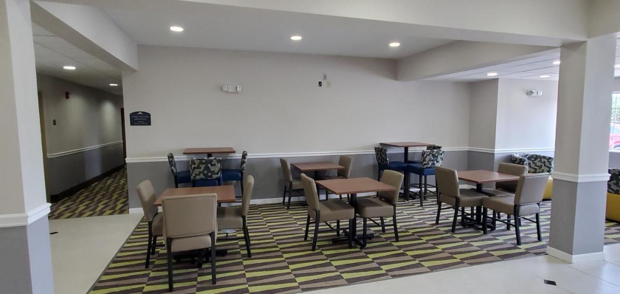 Microtel Inn & Suites By Wyndham Panama City Eksteriør billede